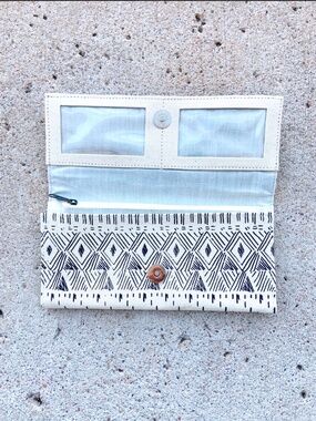 Fair Anita Fair Trade White Diamond Clutch Wallet